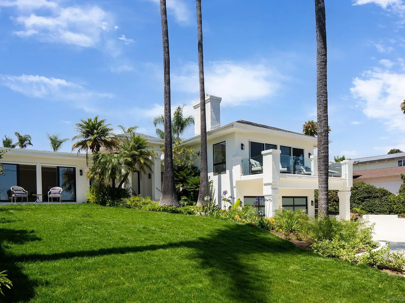 4 bed, 4.0 bath, 3583 sqft, $18,750 — Photo 3