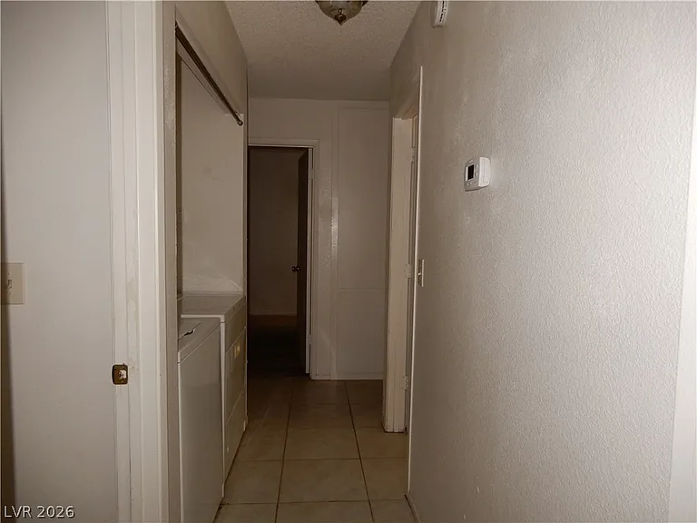 4431 Honeydew Cir — Photo 11