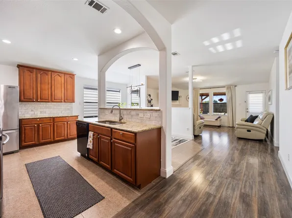 502 Austin Ln, Lavon, TX 75166