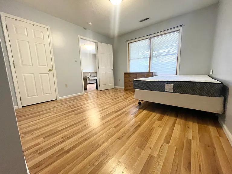 Campus Lofts — Photo 17