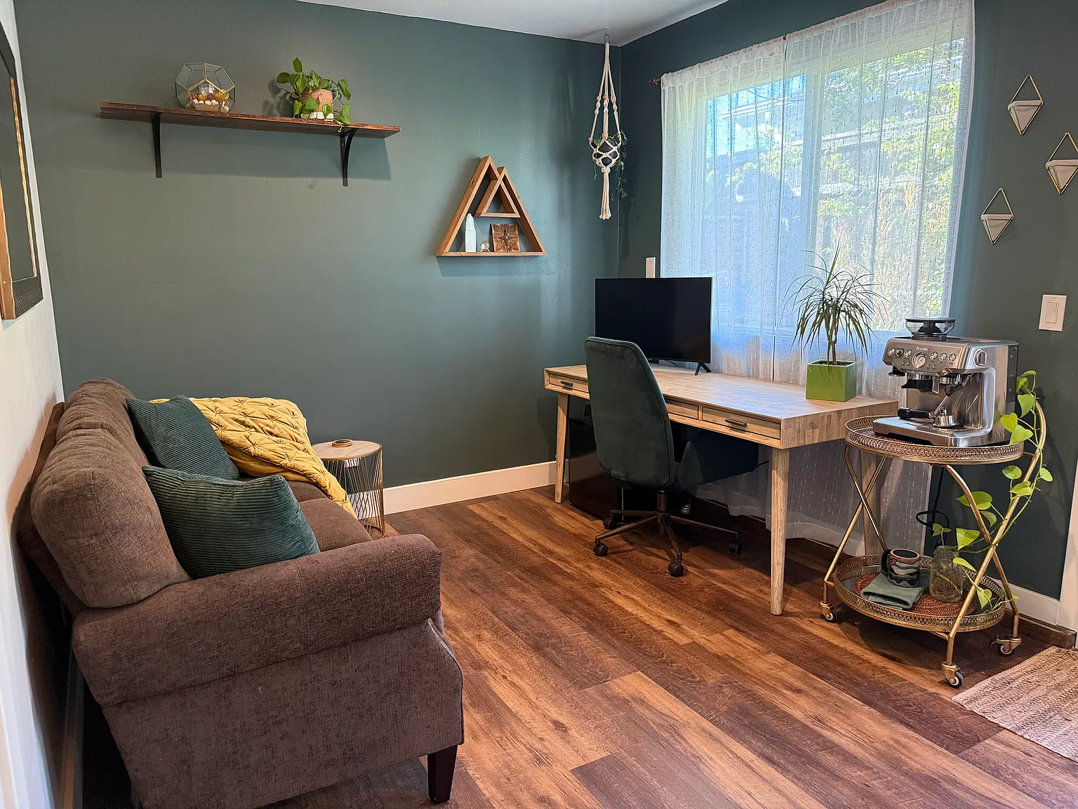 3 bed, 1368 sqft, $2,250 — Photo 1