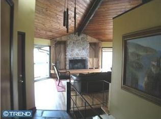 13 Kerry Ln, Phoenixville, PA 19460