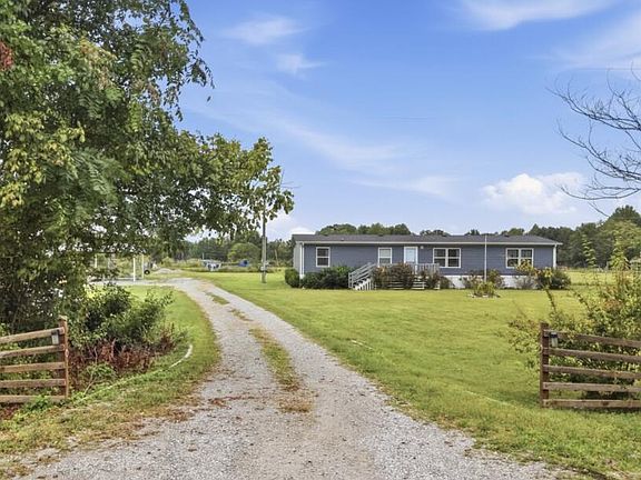 2nd image of 2249 Cummins Mill Rd