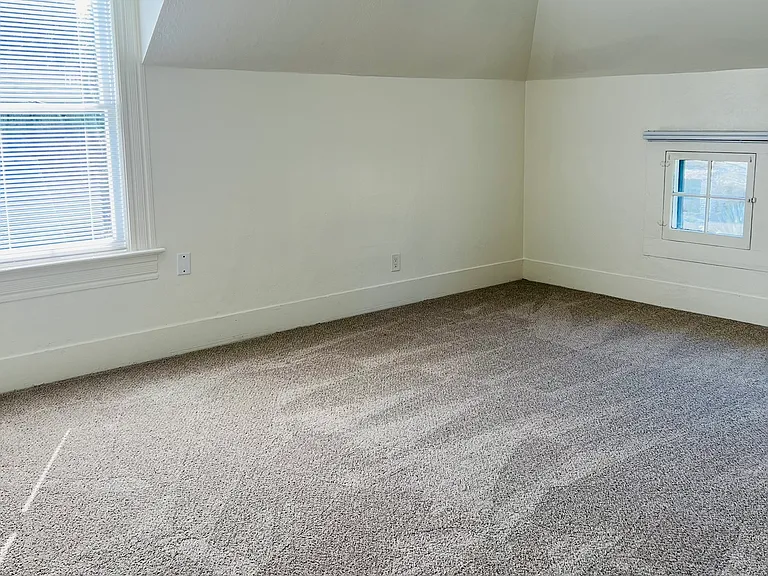 7406 Church St — Photo 18