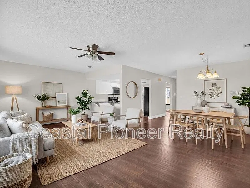 1801 E Lake Rd — Photo 3
