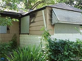 2nd image of 10050 Imperial Dr