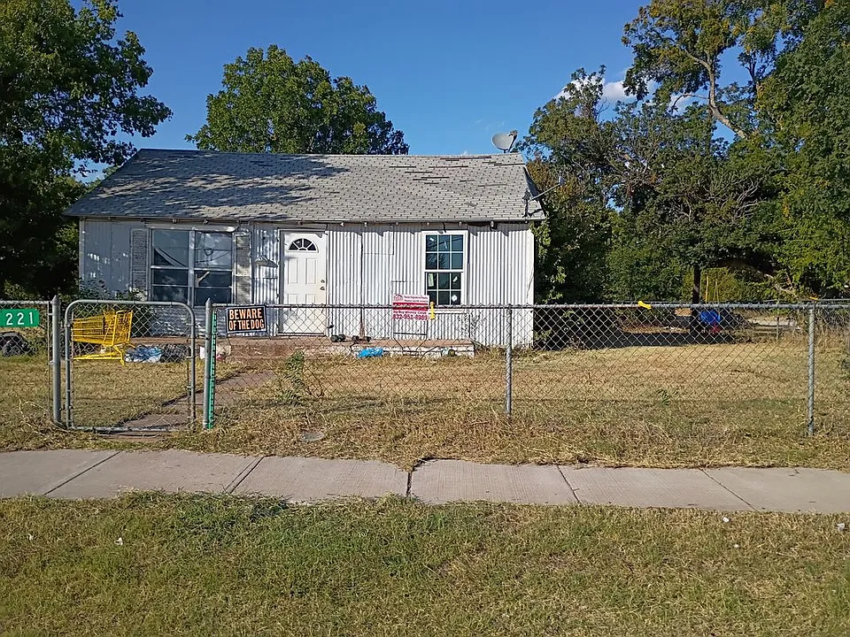 221 S Central Ave