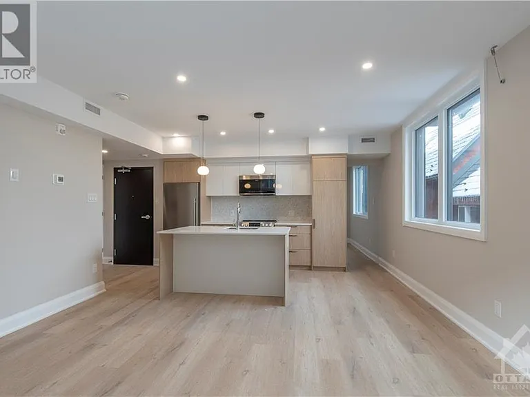 58 Florence St — Photo 50