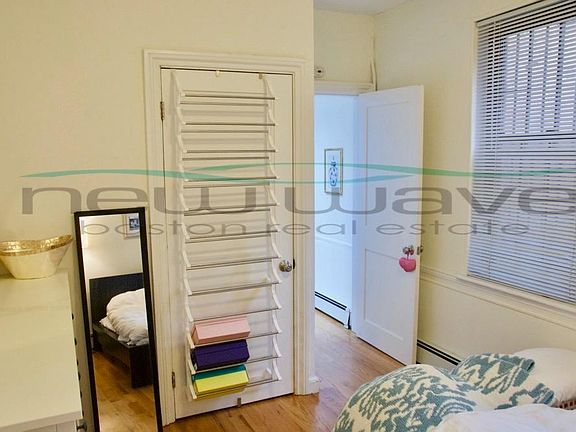 5th image of 31 Marlborough St APT 1R