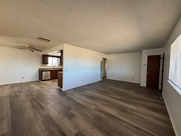 13860 Navarro Rd — Photo 4