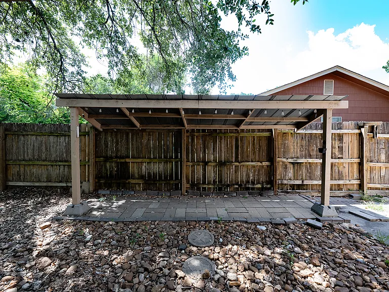 6614 Peachtree Dr — Photo 31