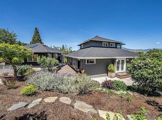 1595 Peachey Rd, Ashland, OR 97520