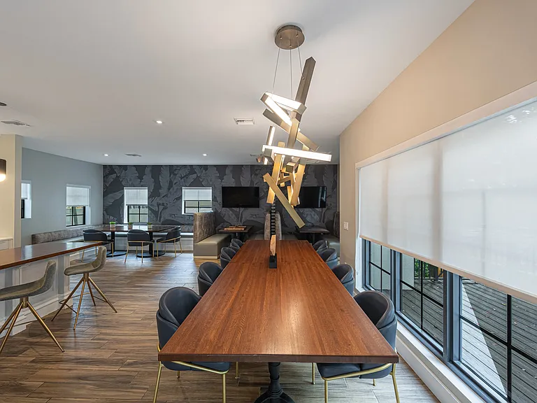 Riverhouse at 11th Apartments — Photo 15