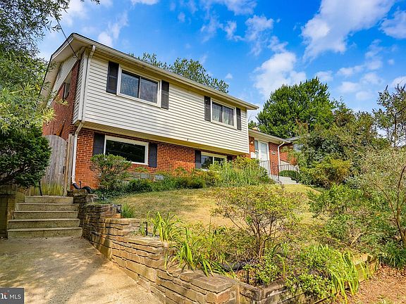 2nd image of 5923 Bryn Mawr Rd