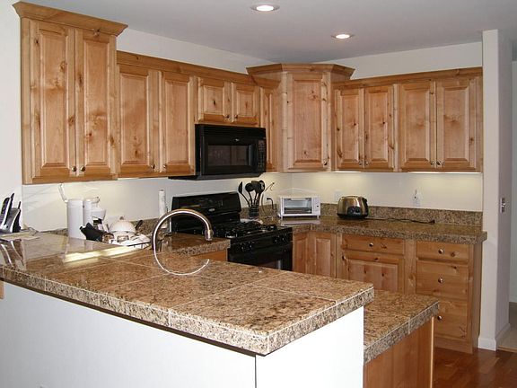 4th image of 70 River Rock Rd