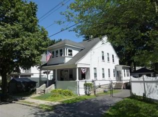 132 Hoyt Ave, Lowell, MA 01852