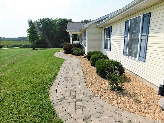3rd image of 10684 W County Road 200 S