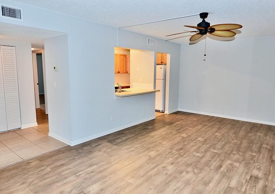 Den/Living Space