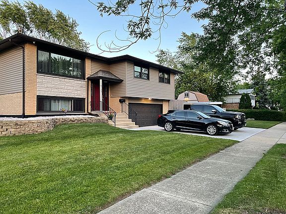 5th image of 16135 Ozark Ave