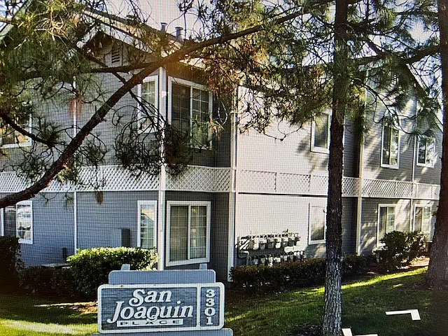 7091 San Joaquin St #4