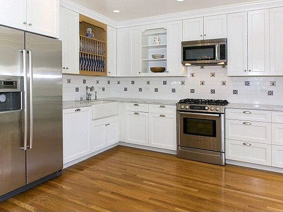 delightful remodeled chef's kitchen