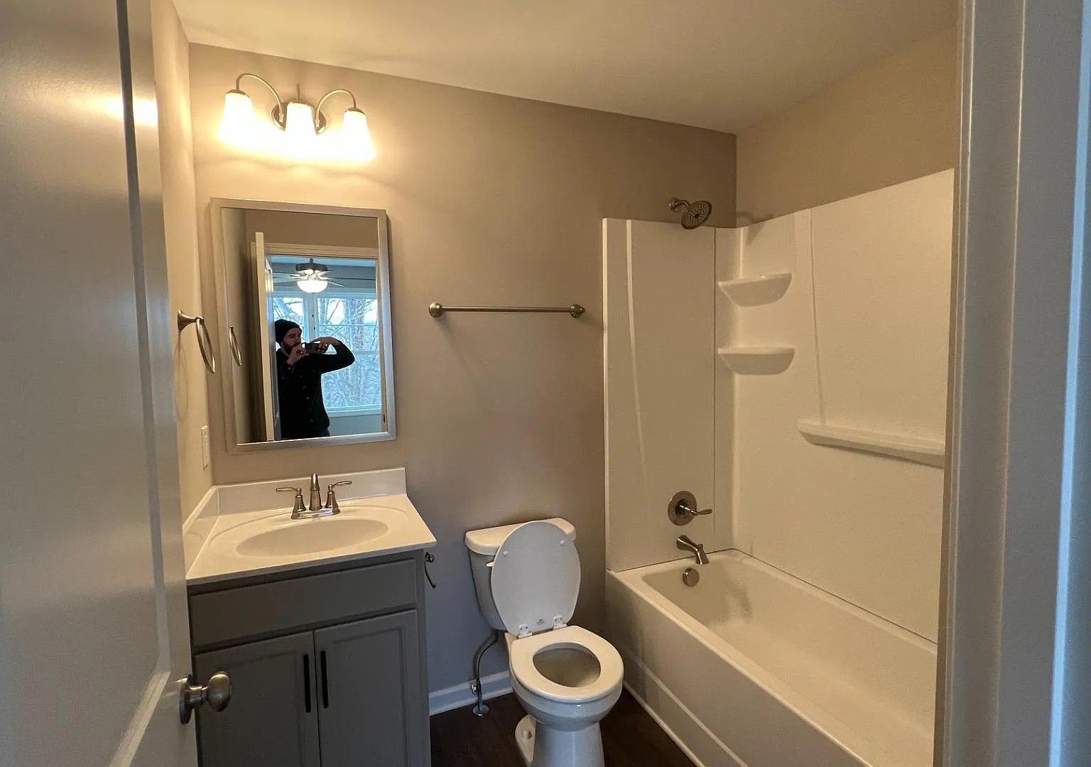 724 Commerce St - Unit A — Photo 3