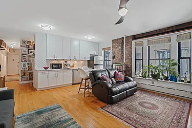 Sold by Avenue Sotheby's International Realty