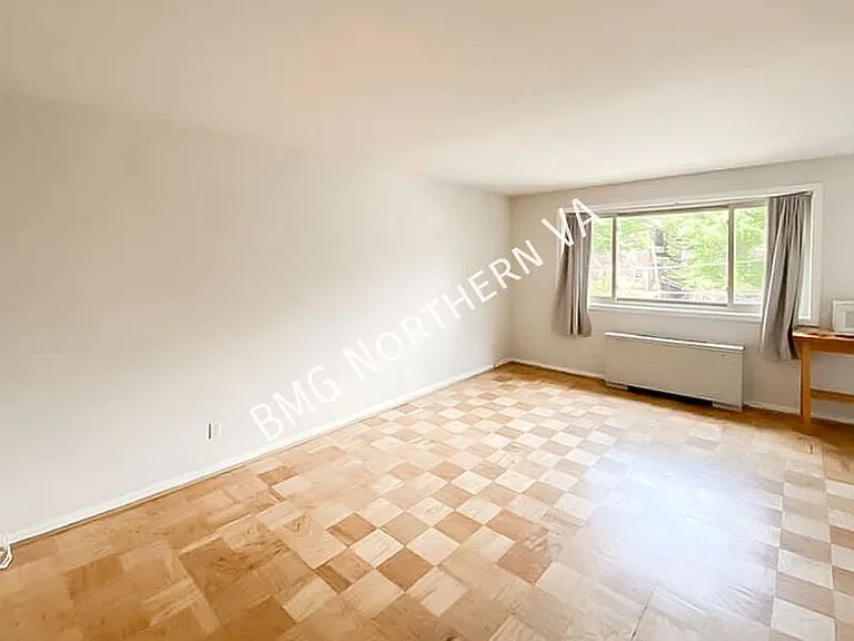 4570 Macarthur Blvd NW #202 — Photo 5