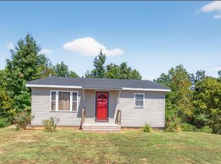 17551 Dawson Rd, Dawson Springs, KY 42408