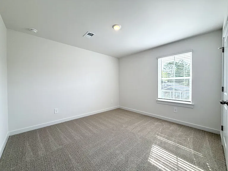 2372 Woodmeadow Dr — Photo 23