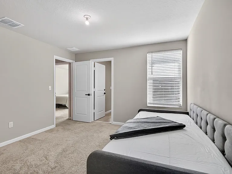 1721 Lindley St — Photo 11