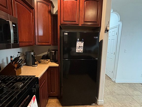5th image of 1480 E Russ Way