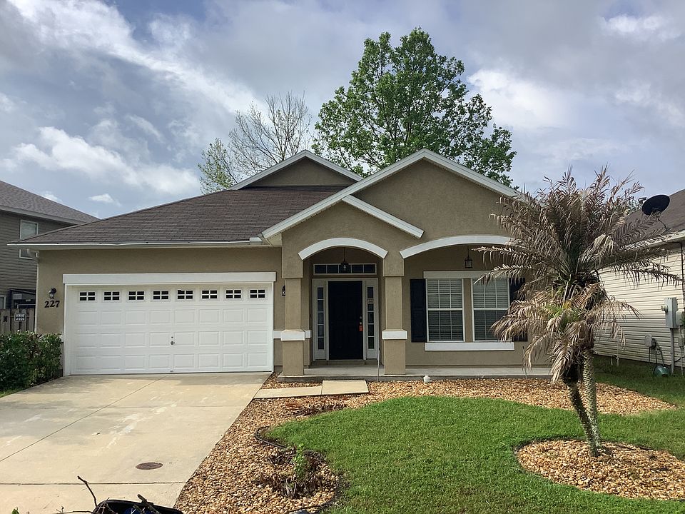 1st image of 227 Prince Phillip Dr