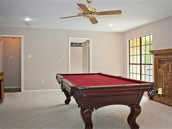 3rd image of 1115 Plantation Dr