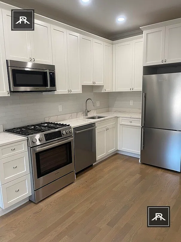 2 bed, 1.0 bath, 756 sqft, $3,400 — Photo 1
