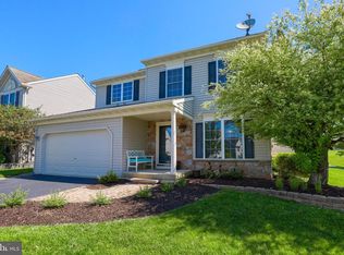 320 Cambridge Ln, Lititz, PA 17543