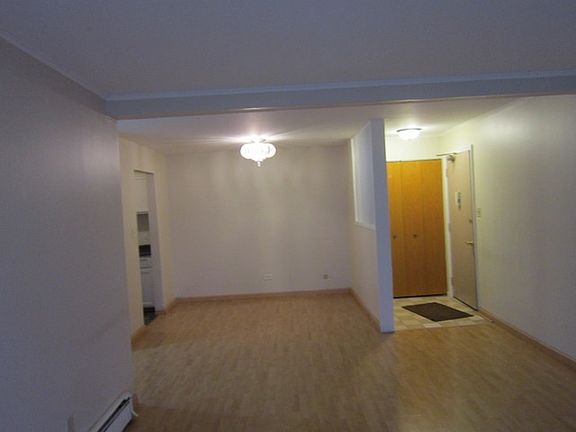 4th image of 1065 Valley Ln #8-308