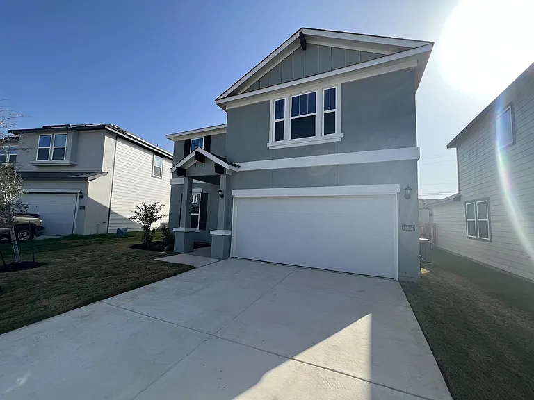 16630 Daylight Ln — Photo 2