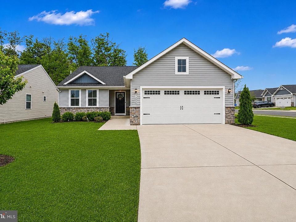 1st image of 7202 Parchment Cir