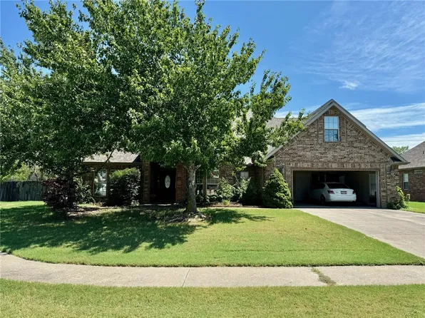 260 S Greenfield Ave, Farmington, AR 72730
