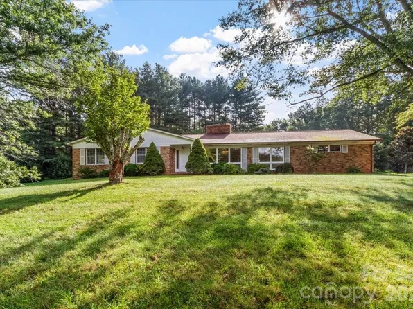 235 Rolling Ridge Loop, Burnsville, NC 28714