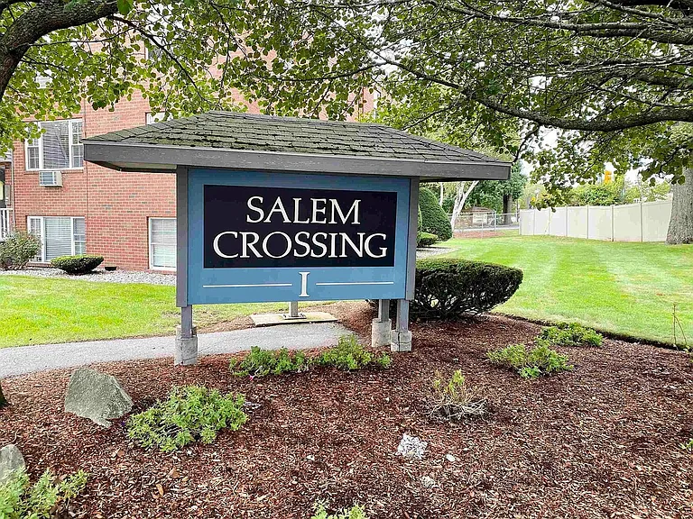 Cluff Crossing Rd — Photo 1