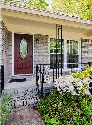 3rd image of 2416 Woodmere Dr