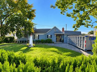 514 Drumgoole Rd E, Staten Island, NY 10312