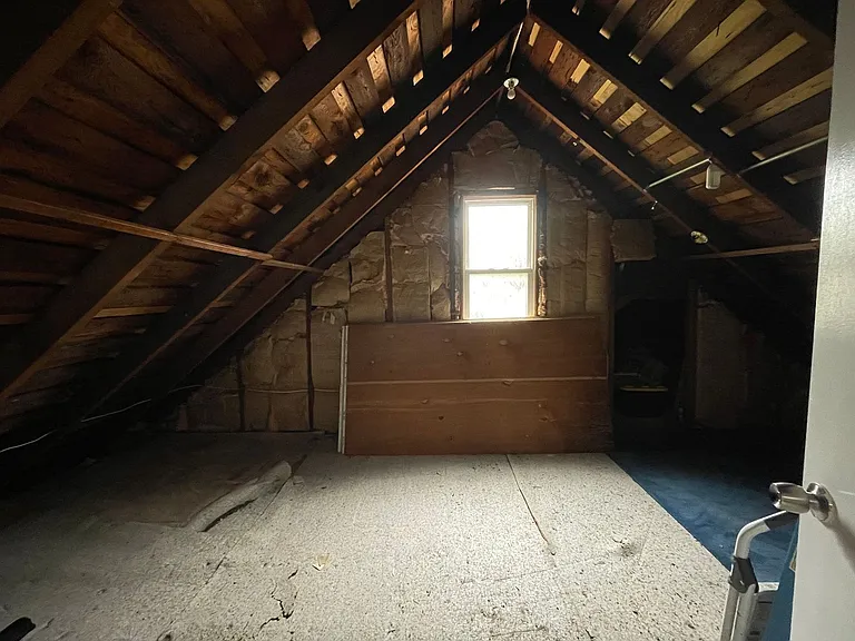205 Cayuga St — Photo 27