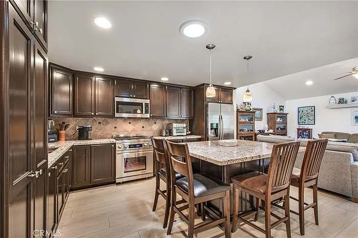 7259 Seaworthy Dr — Photo 4