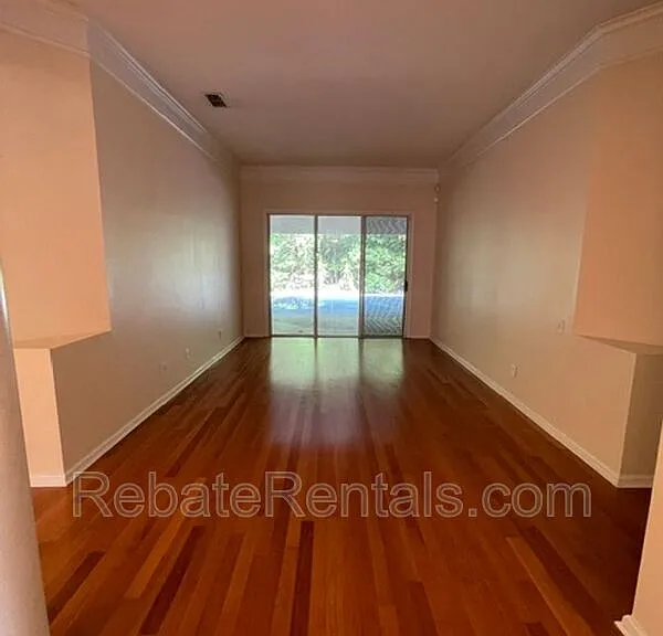 8907 Hampton Landing Dr E — Photo 28