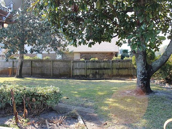 2nd image of 271 W Lorraine Dr