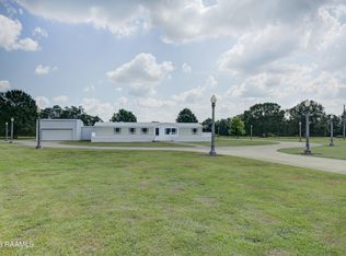 606 & 606 Saint Clair Rd #A, Breaux Bridge, LA 70517