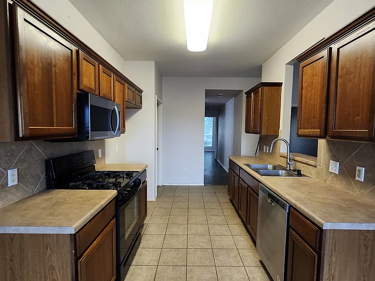 3229 Corrigan Ln — Photo 10